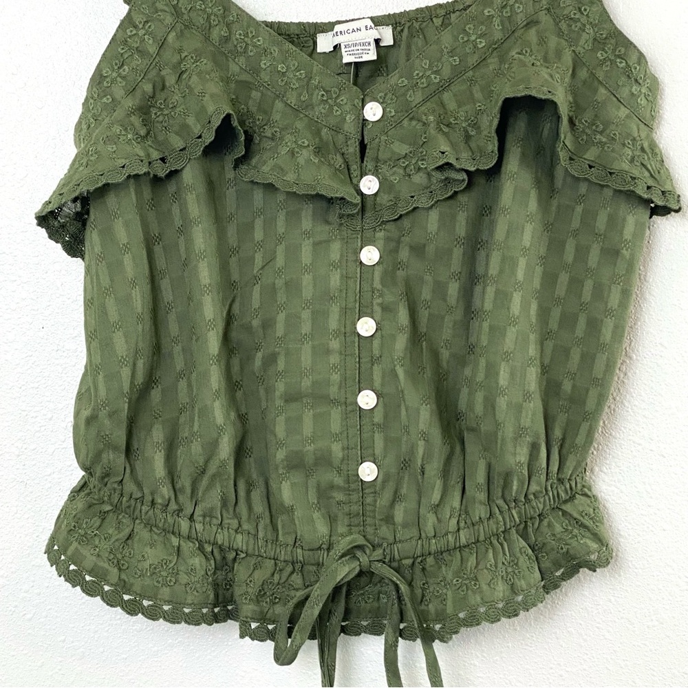 American Eagle Button Front Eyelet Lace Detail Crop Top - XS - Picture 4 of 15